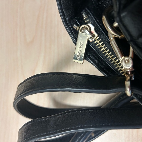 Danier vintage Y2K quilted side leather larger bag with multiple handles EVC - Picture 7 of 16